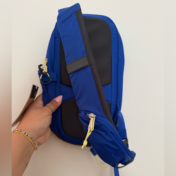 The North Face Men's Blue and Orange Backpack - Picture 4 of 8